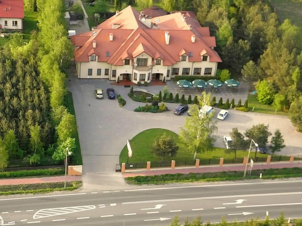 Hotel Maxima Wolanow Exterior photo